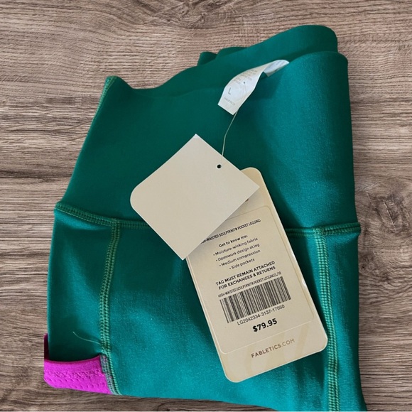 Womens BNWT Fabletics Leggings Large - Picture 3 of 6